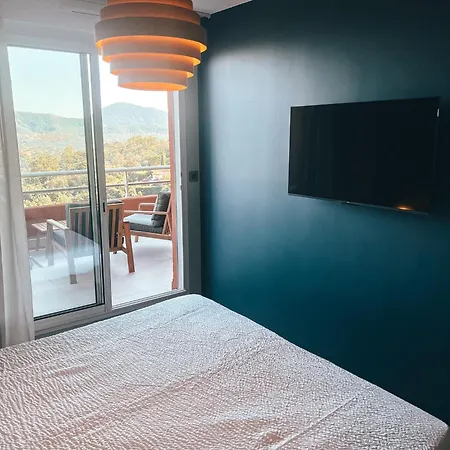 La Terrasse De L'esterel Appartement *